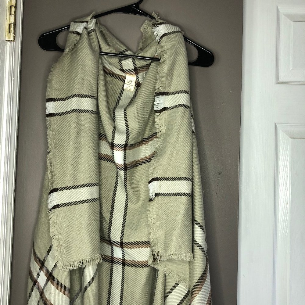 Lildy Tan Vest